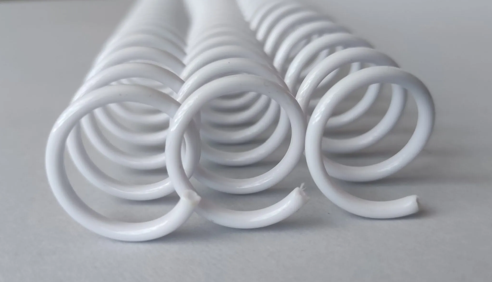 ESPIRAL PLASTICO 2:1 (CINCH)